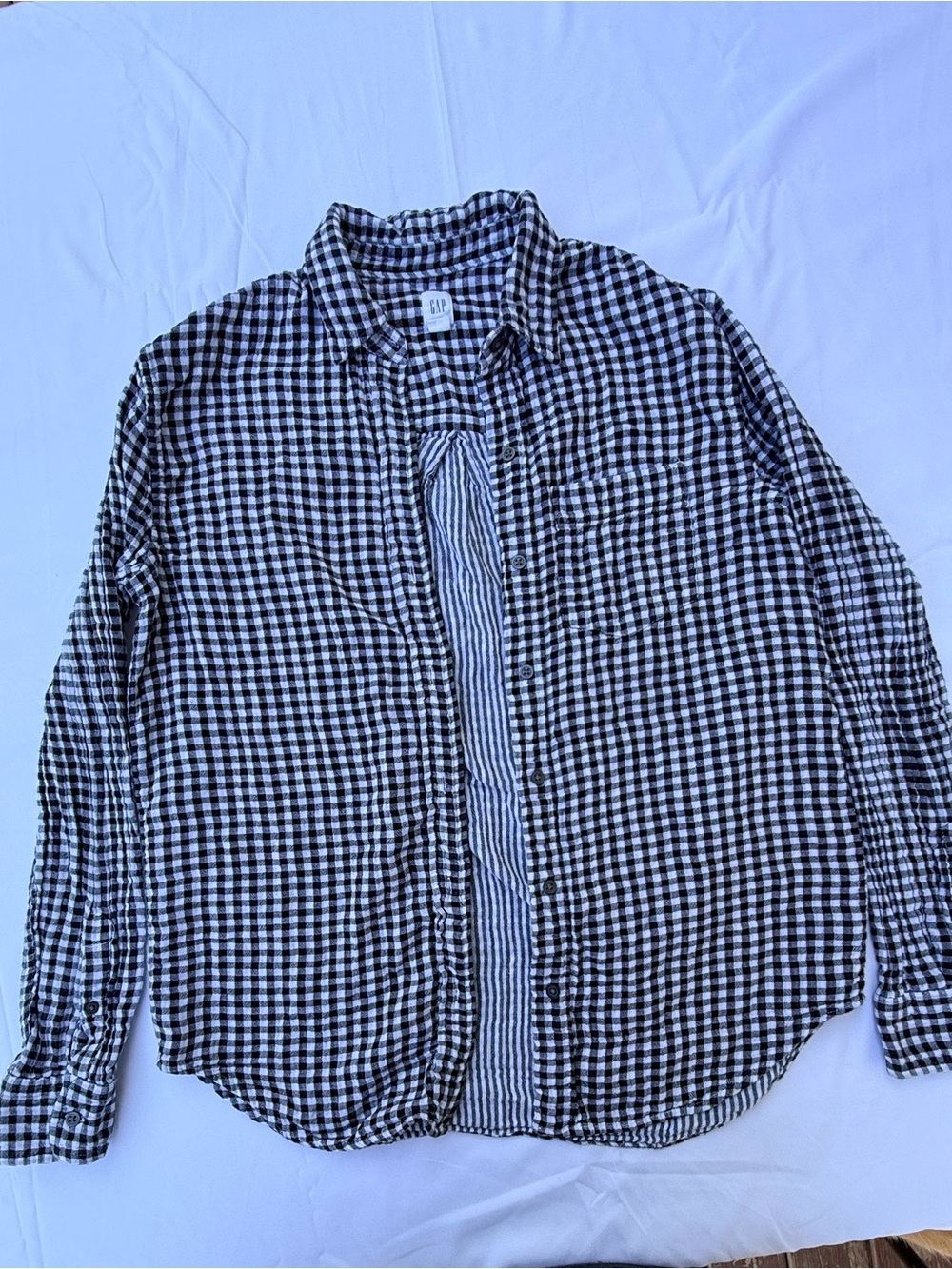 GAP Women’s Classic Black & White Gingham Button-Up Shirt Cotton